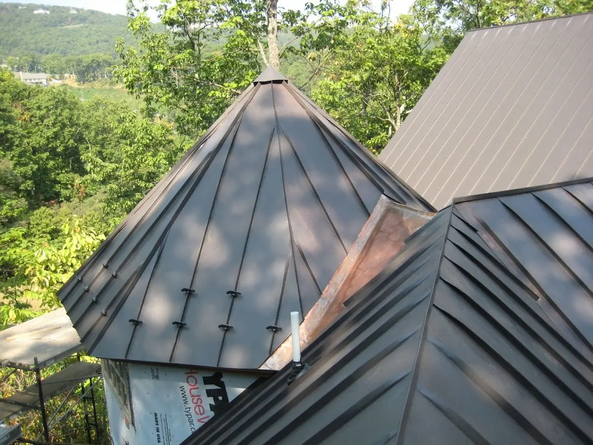 Professional Gutter Cleaning by Craftsman Roofing in Port of Long Beach